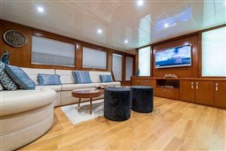 5e64c_vdyyf_mysy_trawler_26m_2023_barcelona_yachting_-_21.jpg