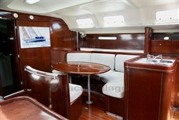96316_b4xf1_beneteau_first_53_f5_barcelona_yachting_-_14.jpg