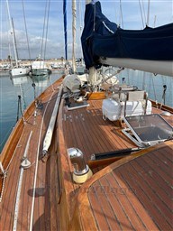 87dbb_u2soz_van_de_stadt_stormy_55_barcelona_yachting_-_132.jpg