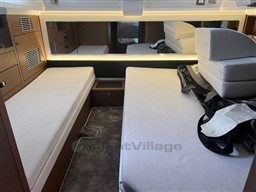 b4a45_hznfa_jeanneau_cap_camarat_12.5wa-new_version_barcelona_yachting_-_3.jpg