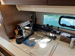 4fa74_taenv_jeanneau_cap_camarat_12.5wa-new_version_barcelona_yachting_-_16.jpg