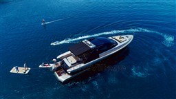 aef18_jwc4w_fashion_68_barcelona_yachting_-_24.jpg