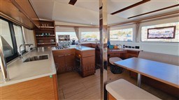 170e3_kixmf_lagoon_46_2_barcelona_yachting_-_17.jpg