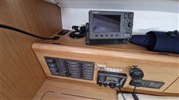 3c141_uvkii_sun_odyssey_30i_marseille_45_.jpg