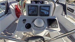 f2644_uaeht_sun_odyssey_30i_marseille_55_.jpg