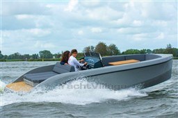 60d12_nxtvj_play_24_inboard_ext1.jpg