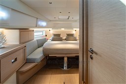 09747_1ulti_3_night_layout.jpg