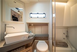 0ed82_pisrf_11_bathroom.jpg