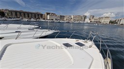 3db7d_rjh92_garin_1550_avec_place_au_vieux_port_de_marseille_250_.jpg