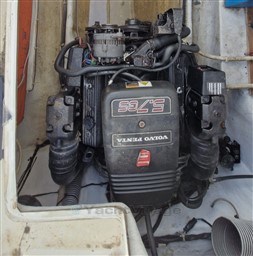 b4532_djmn8_beneteau_flyer_viva_780_avec_place_a_marseille_37_.jpg