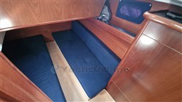 ab280_vuaez_beneteau_antares_10.80_-_my_bateau_marseille_50_.jpg