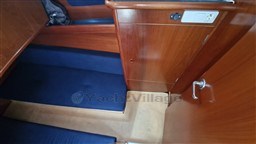 62718_zom23_beneteau_antares_10.80_-_my_bateau_marseille_51_.jpg
