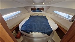 05ce2_kqs19_jeanneau_nc9-_my_bateau_marseille_12_.jpg