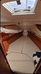 e9733_tu8sc_beneteau-oceanis-323_avec_place_de_port_possible_23_.jpg
