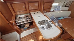 4c3b6_exzgb_beneteau-oceanis-323_avec_place_de_port_possible_15_.jpg