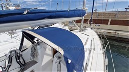 f362d_g9tkf_beneteau-oceanis-323_avec_place_de_port_possible_8_.jpg