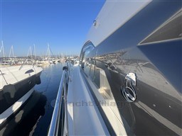 13e41_le8op_beneteau_gt_41_18_.jpg