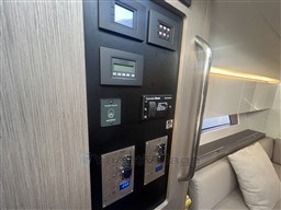 4fcd1_aqslc_beneteau_gt_41_38_.jpg