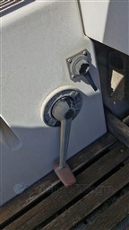 0a46d_rgaky_jeanneau_aquila_a_vendre_marseille_30_.jpg