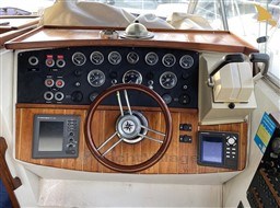 373e1_tvpfy_a-vendre-cabin-cruise-salpa-laver-30-a-hyeres-chez-tenor-yachts-12.jpg