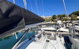 ce57e_ixyja_louer-voilier--oceanis-bandol.jpg