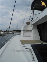9915a_druft_bali_5.4_acc_s_fly_babord.jpg