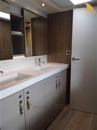 f43a1_fdmgu_bali_5.4_cabine_proprietaire_salle_deau_1.jpg