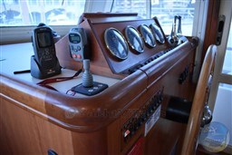 37031_1canl_bateau_mainship-400-expedition_7473863.jpg