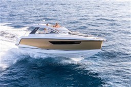 94954_bateau_sealine-s330v_6906189.jpg