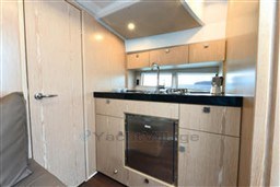 62e0b_bateau_sealine-s330v_6906192.jpg