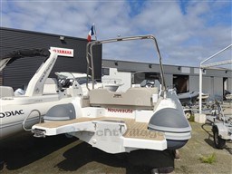 a84e3_u5fj2_bateau_pneumatique_7.5m_avec_200_cv_yamaha_-_neuf_proche_saint_malo.jpg
