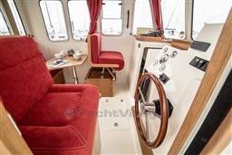4b87f_viptq_rhea-marine-800timonier_15_web.jpg