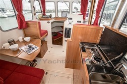 aea44_pmz7o_rhea-marine-800timonier_16_web.jpg