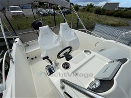 37b9d_gytrb_bateau_quicksilver_activ_675_d_occasion_2016_-_moteur_mercury_optimax_200_cv.jpg