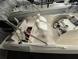 297fd_q15nu_bateau_a_moteur_hors-bord_occasion_1_.jpg