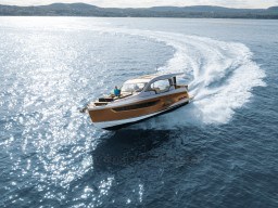 5ba41_kcmkk_sealine_c390_exterior_06_0398.jpg