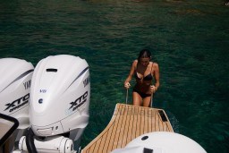 fc1f8_hs1h3_bateau_de_plaisance_moteur_hors_bord_yamaha_3_.jpg