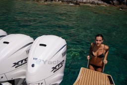 2c195_qhfqx_bateau_de_plaisance_moteur_hors_bord_yamaha_5_.jpg