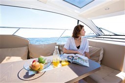 61bd1_bateau_sealine-c330_5097306.jpg