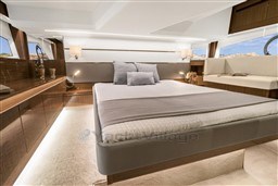 ac890_bateau_sealine-c430_6906208.jpg