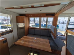 c6441_ka1jr_bateau_a_moteur_confortable.jpg