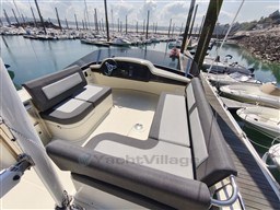 7ea2d_q2apx_rhea_marine_trawler_34_cockpit_flybridge.jpg