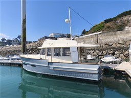 24a9e_qlwf7_rhea_trawler_34_neuf.jpg