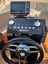 e791b_hd1qc_console_de_pilotage_corsiva_650_tender_classic_gps_sondeur_garmin_occasion_2023_fil-marine.jpg