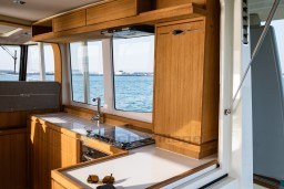 b082b_yc32r_rhea_trawler_34_9_.jpg