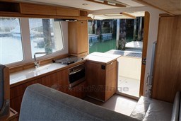 dbe09_nikgs_rhea_trawler_34_9_.jpg