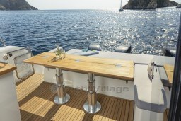 1e8af_ikg1l_sealine_c390v_details_deck_ext_0001.jpg