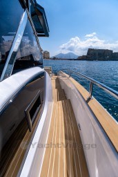 b02cc_enu7t_bateau_a_moteurs_hors-bord_yamaha_2_.jpg
