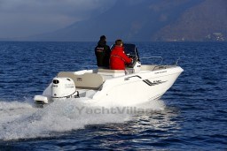 116c5_qyhlq_bateau_a_moteur_hors-bord_yamaha.jpg