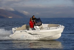 801e0_1bsuu_bateau_a_moteur_pas_cher.jpg